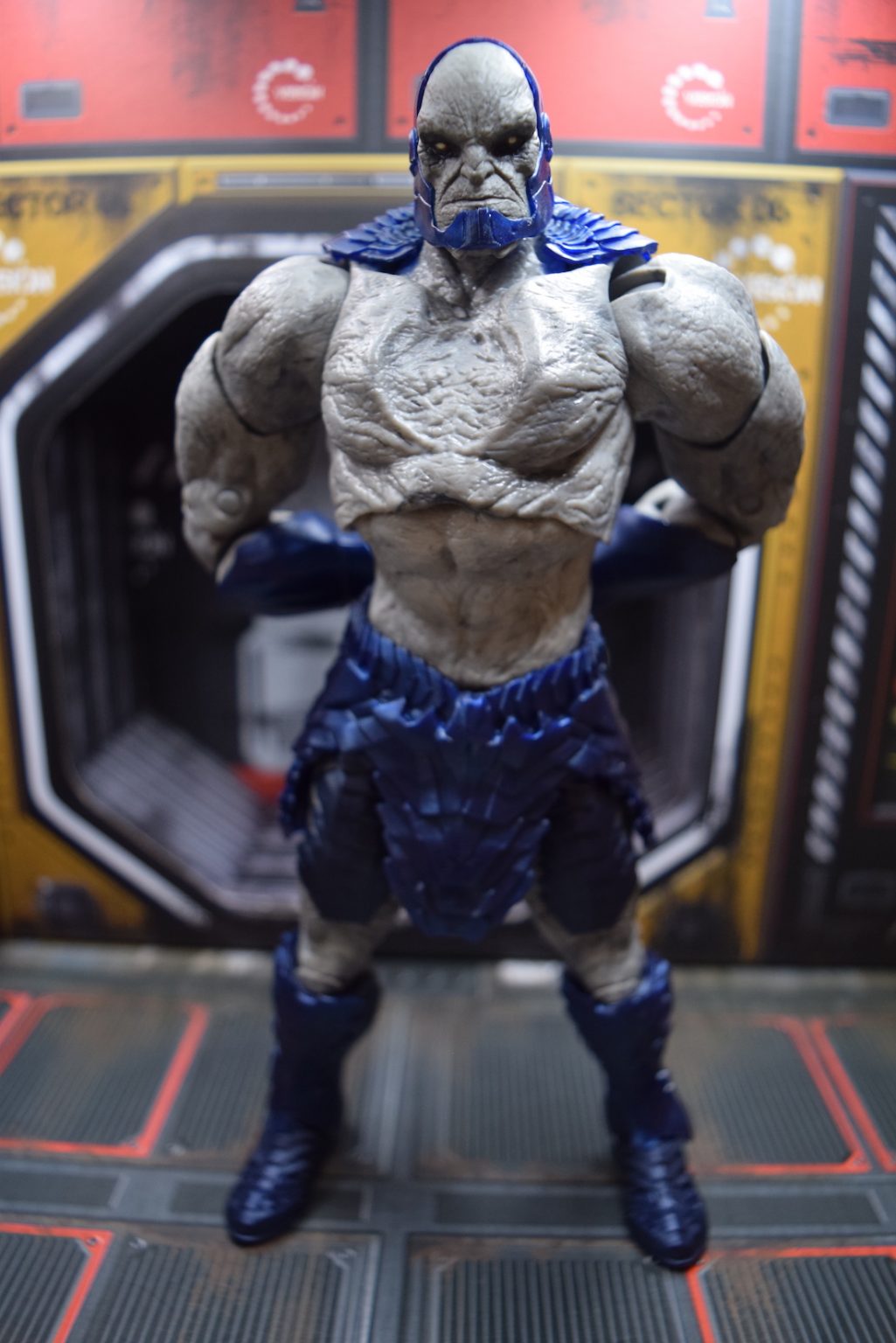 hot toys darkseid