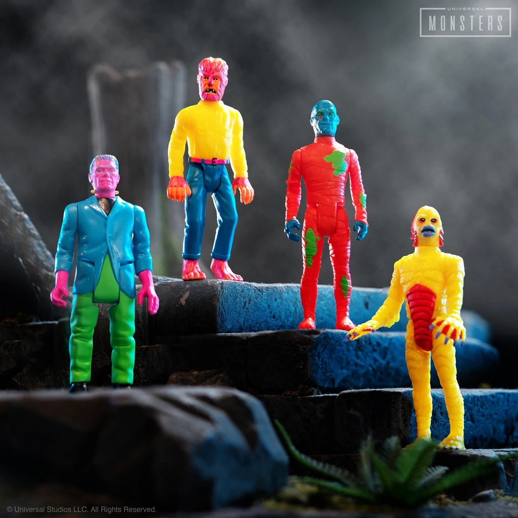 Universal Monsters 70s Costume Colors ReAction Figures